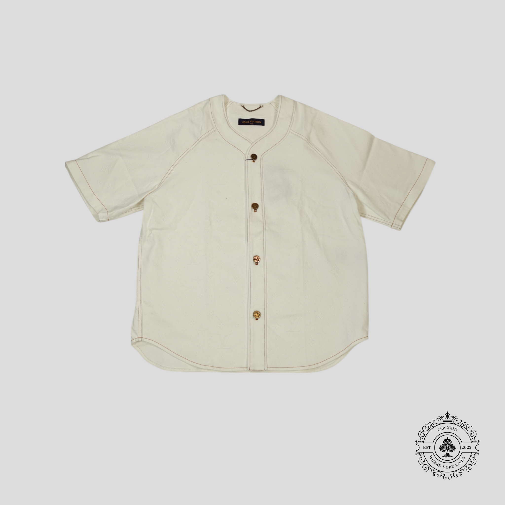 Chemise en jean de baseball Louis Vuitton à monogramme embossé, blanc