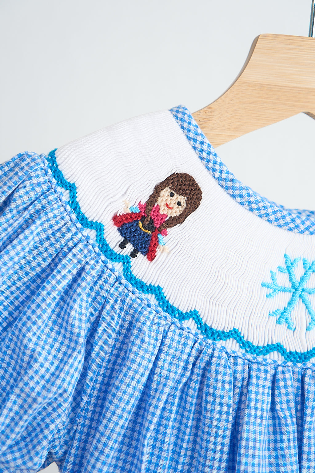 Barboteuse bébé fille smockée à la main vichy princesse des neiges bleue