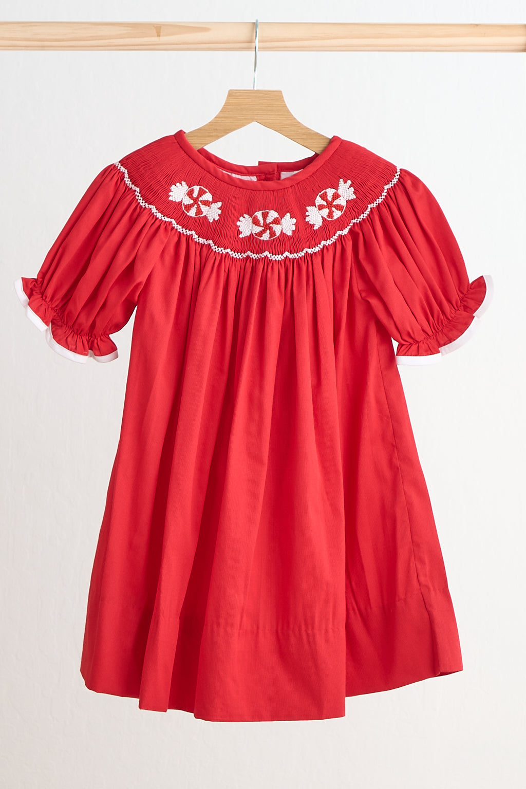 Robe smockée main bonbon rouge