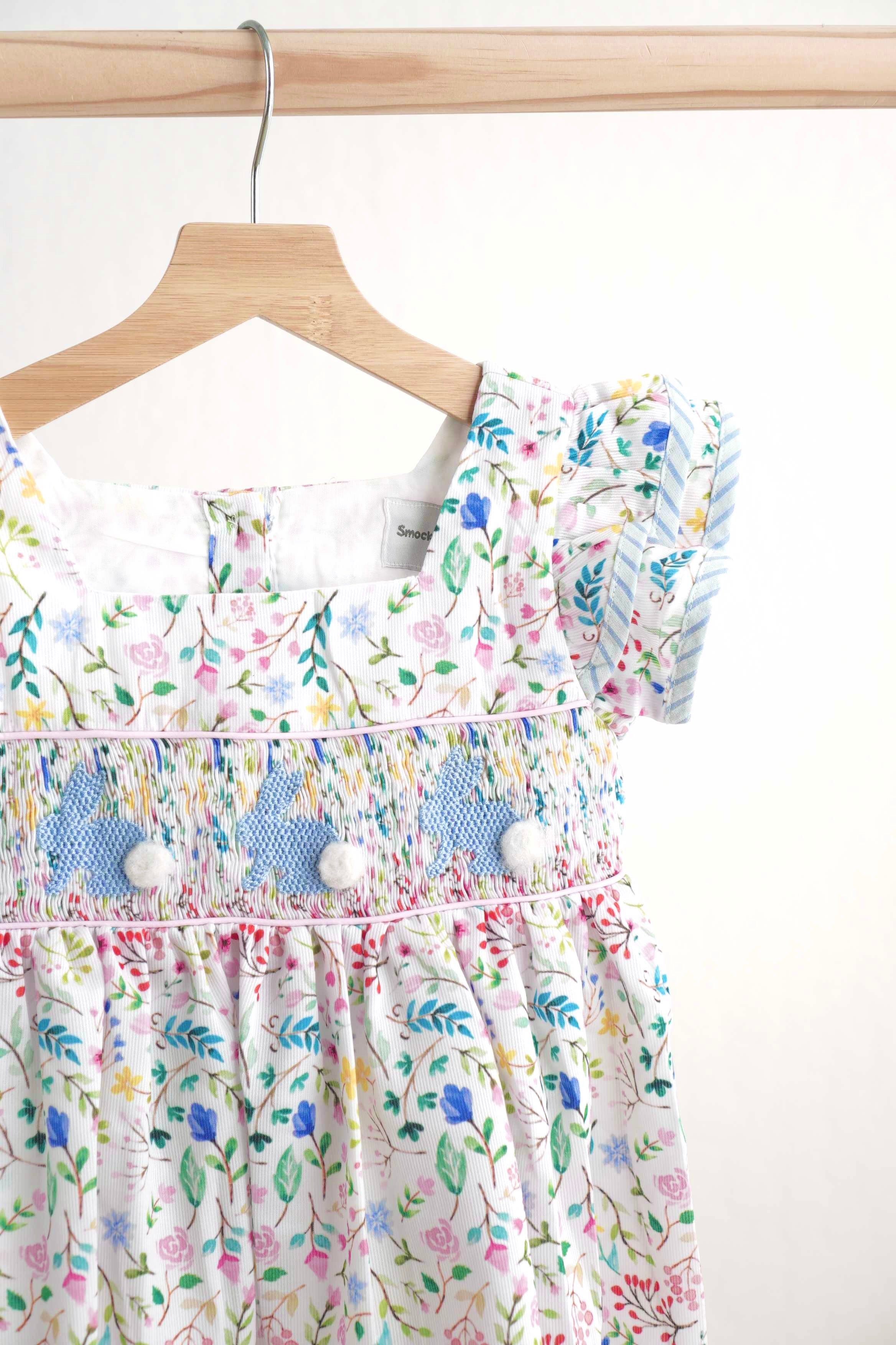 Robe à smocks manuels, motif lapin de Pâques floral