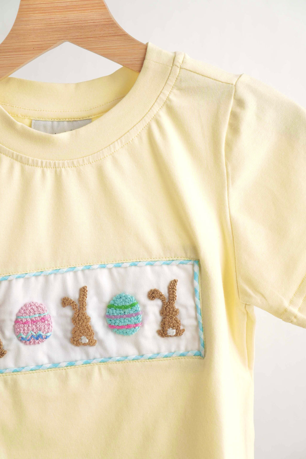 Haut de Pâques lapin nœud français moutarde