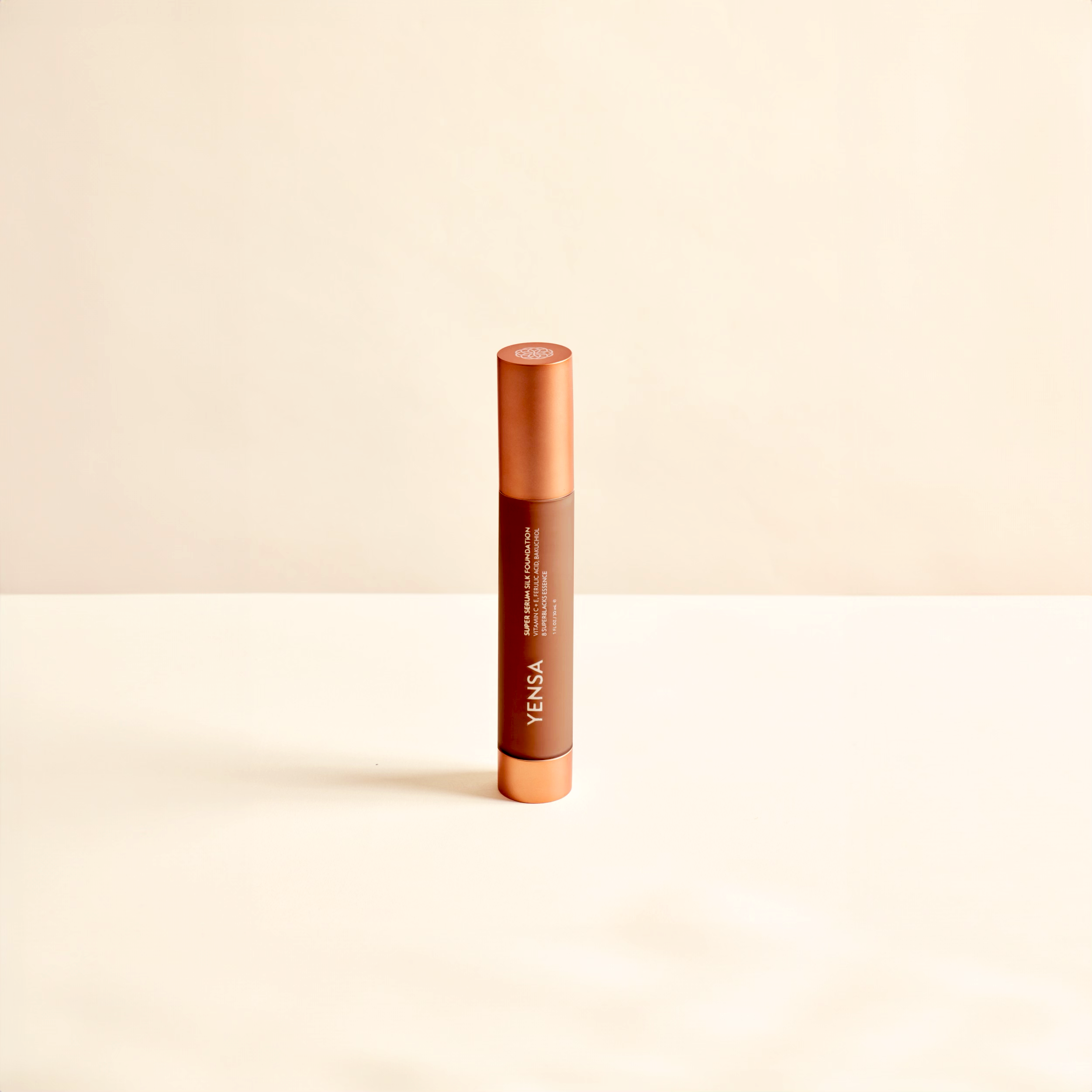 Fond de teint peptide hydratant Super Sérum Soie Éclat Naturel pour une peau éclatante
