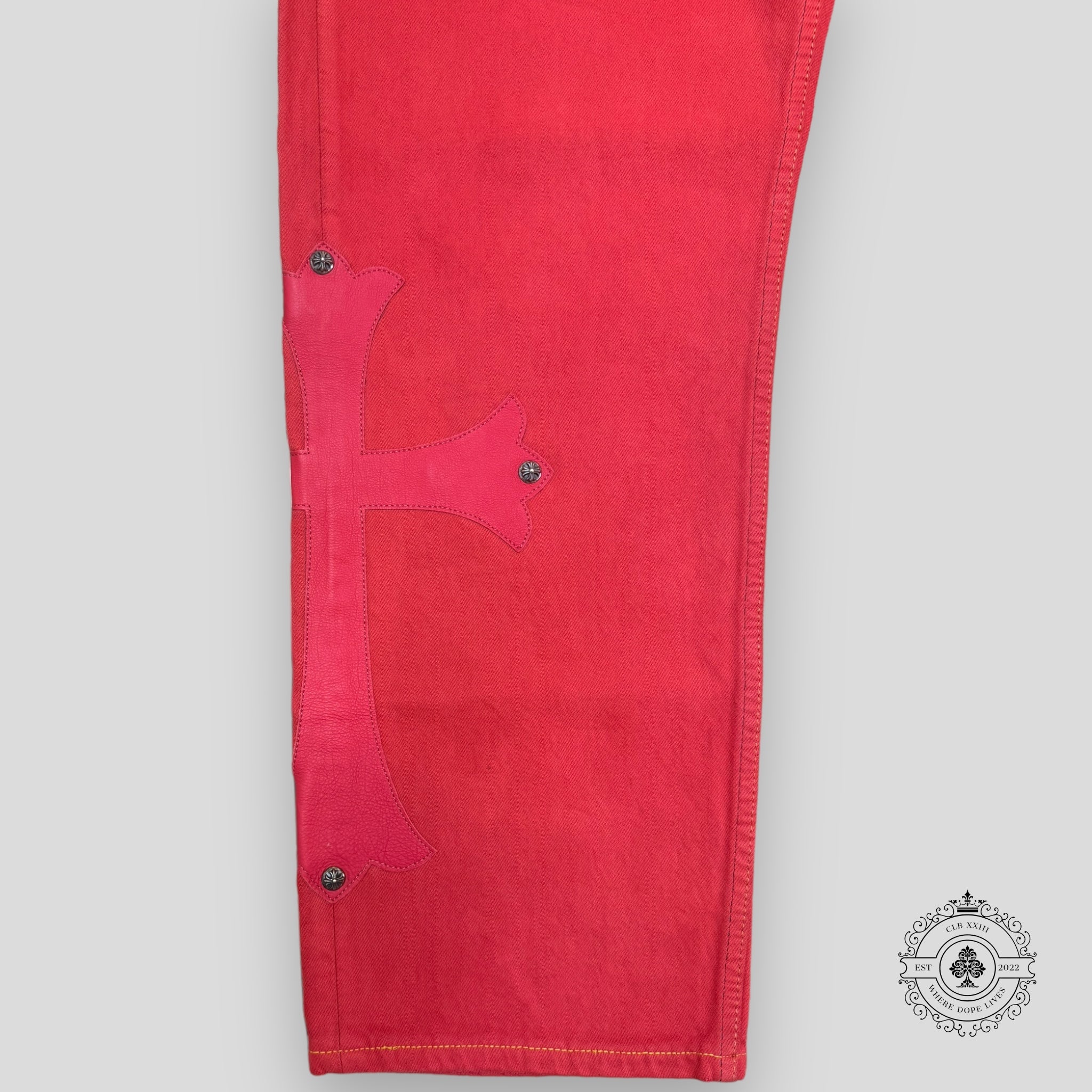 Jeans Chrome Hearts à patch Croix Rouge