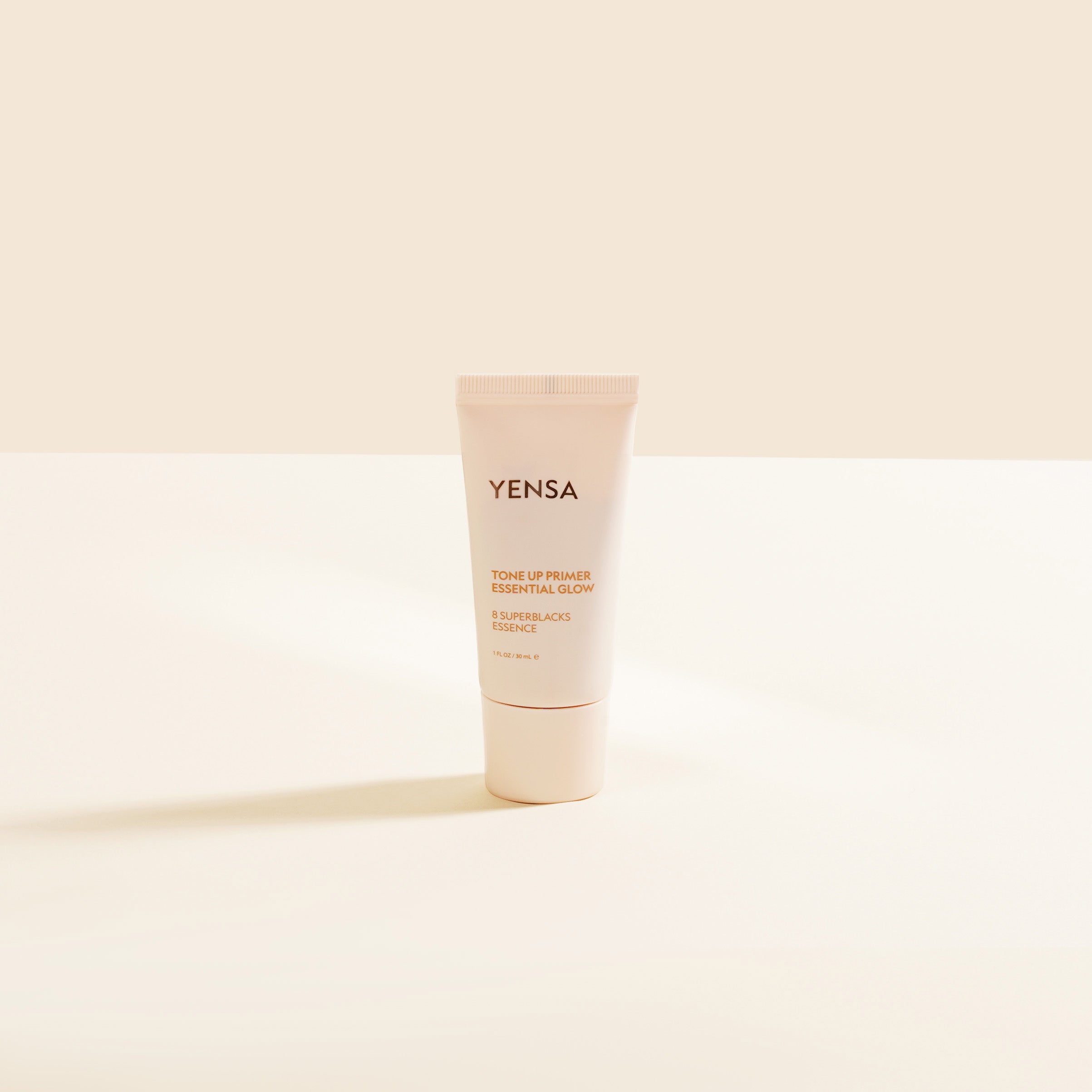 Base de Teint Lissante et Éclatante Tone Up Essential Glow
