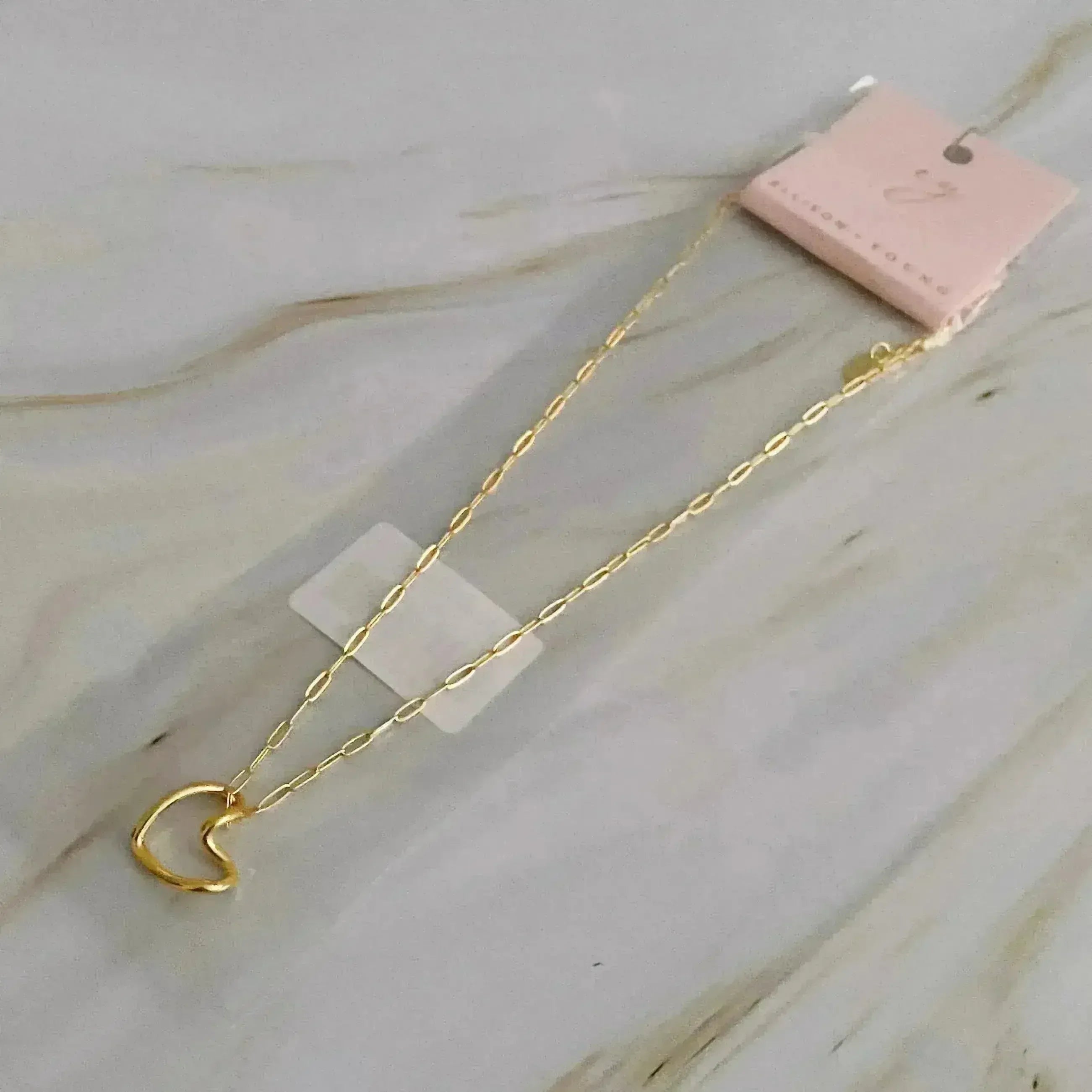Collier cœur et chaîne – Pendentif cœur doré délicat | Femstylo