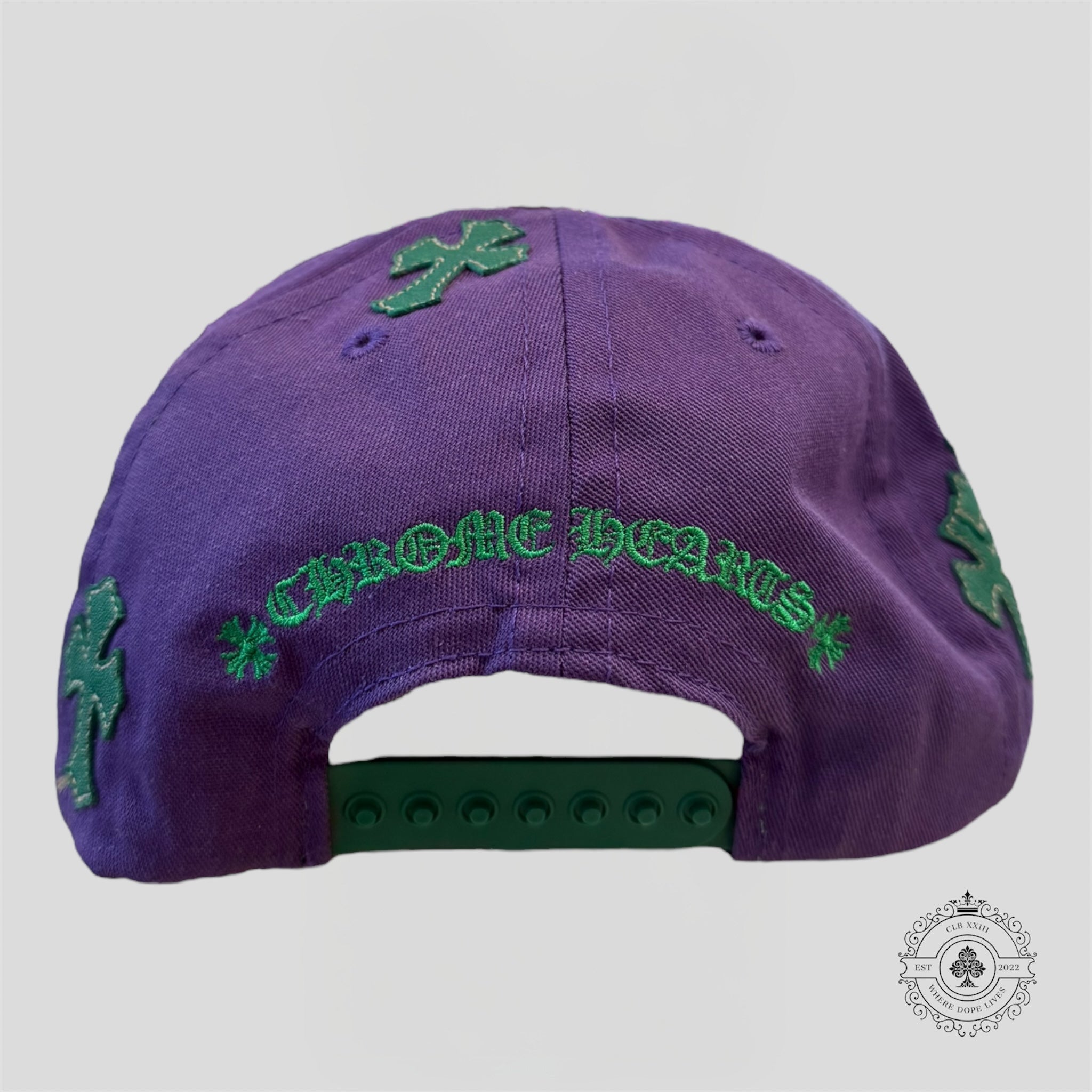 Casquette Chrome Hearts à patchs croisés violette / verte