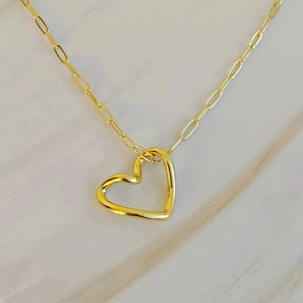 Collier cœur et chaîne – Pendentif cœur doré délicat | Femstylo