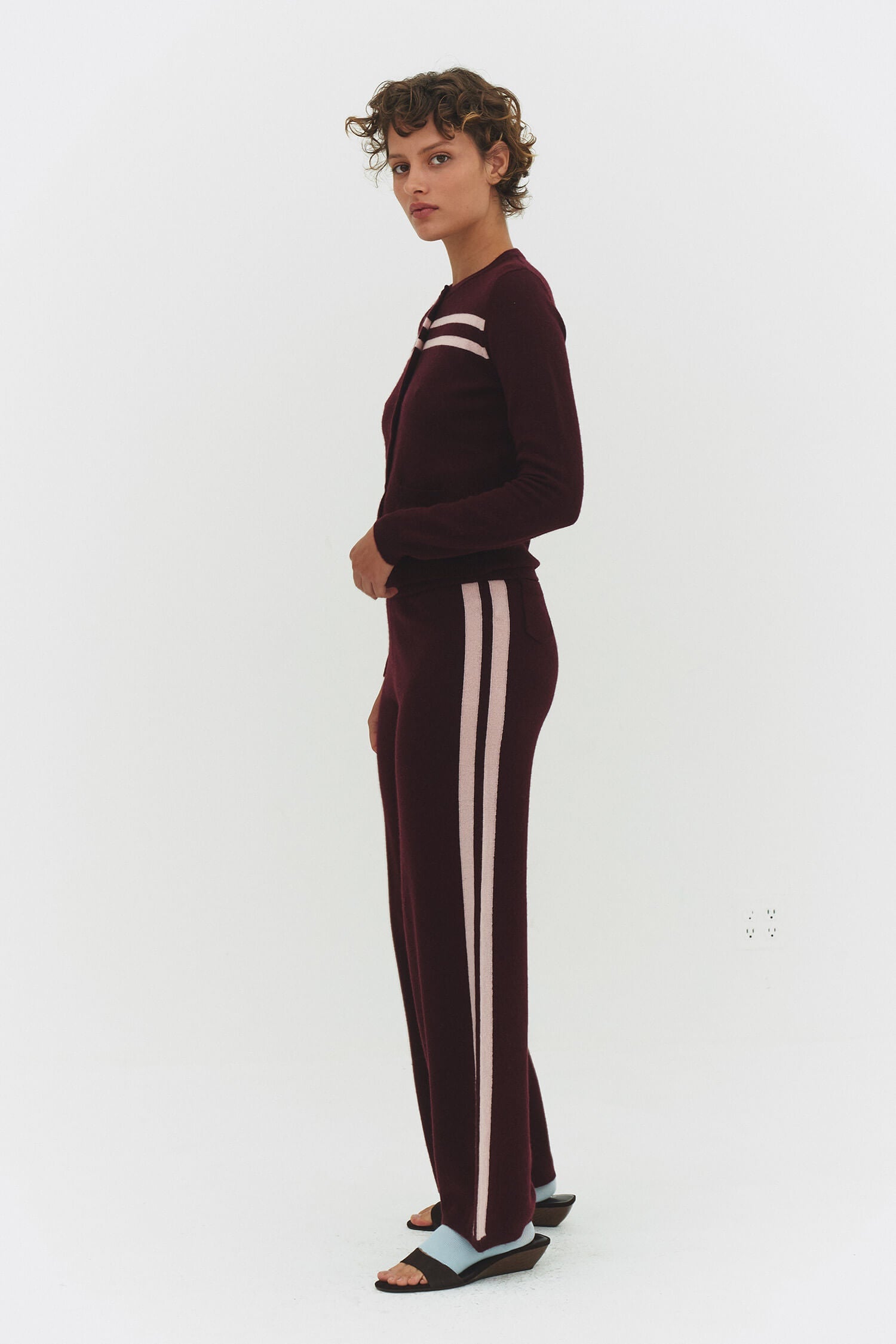 CARDIGAN EN LAINE CACHEMIRE À RAYURES FRAMBOISE CRÈME