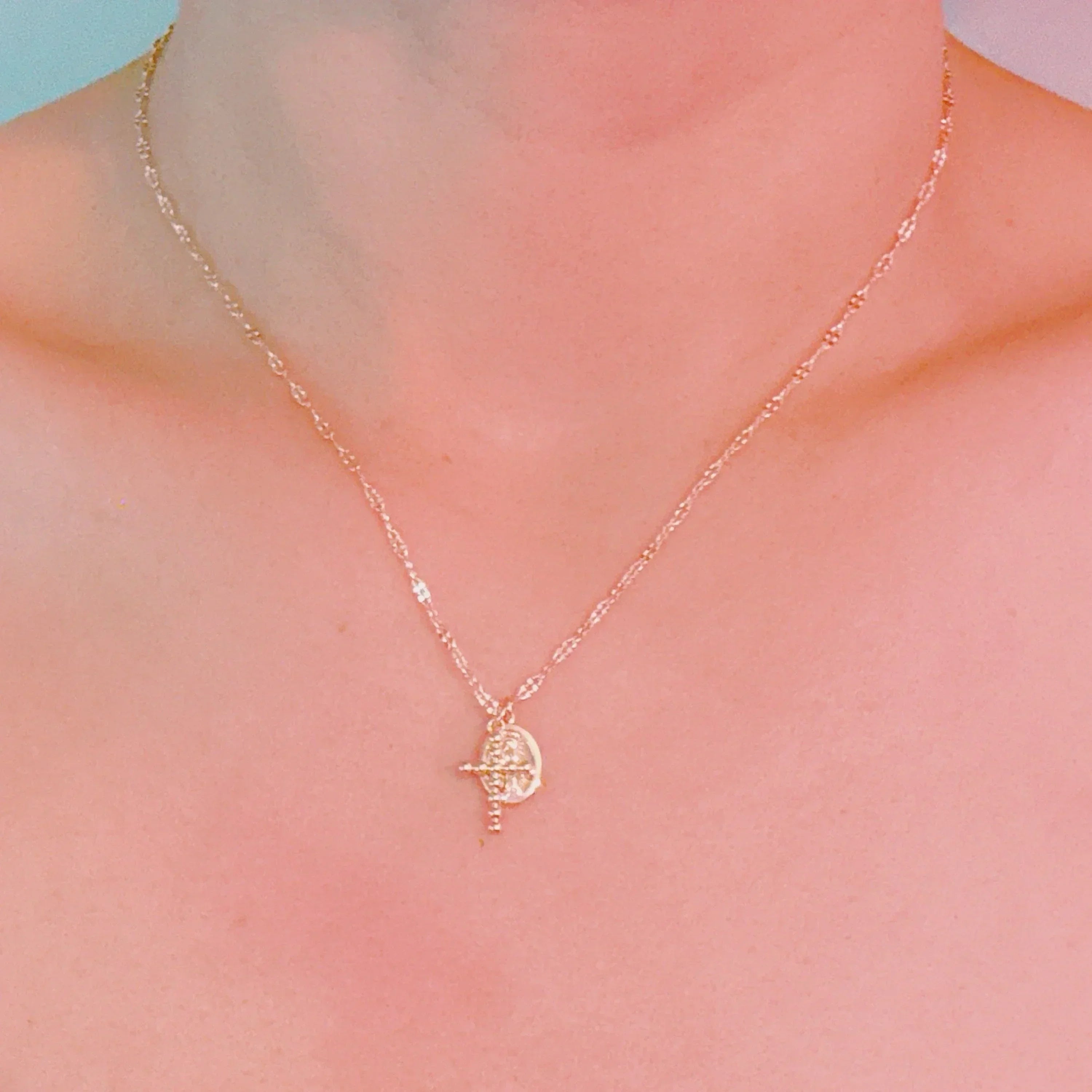 Collier pendentif Duo Fidèle – Chaîne dorée avec mini croix et