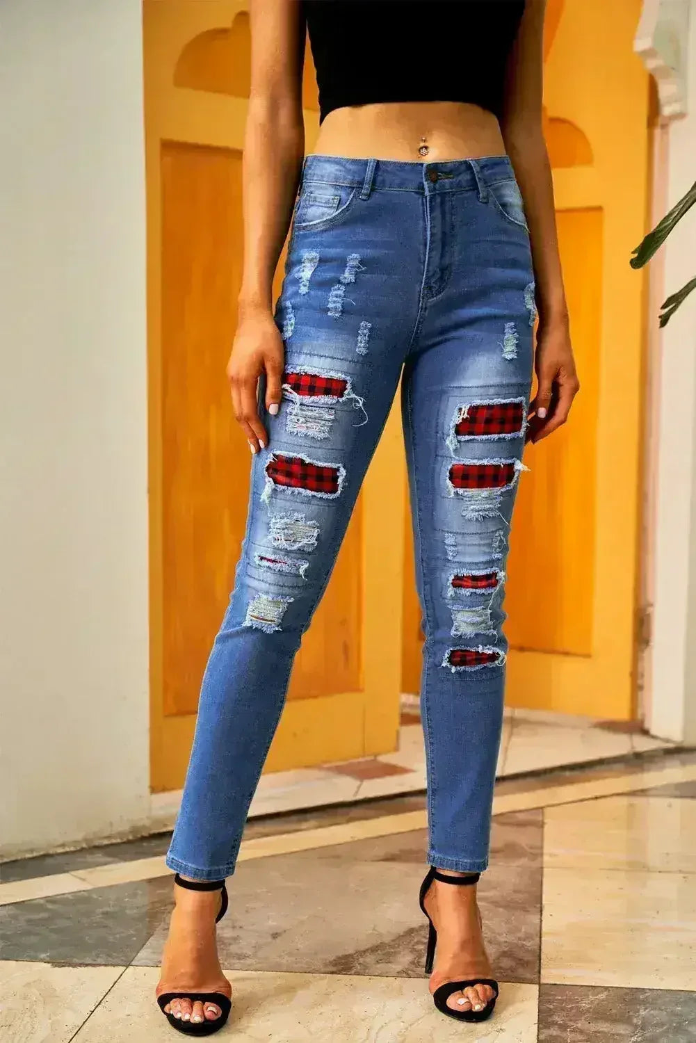 Jean boyfriend droit déchiré à carreaux bleu tendance