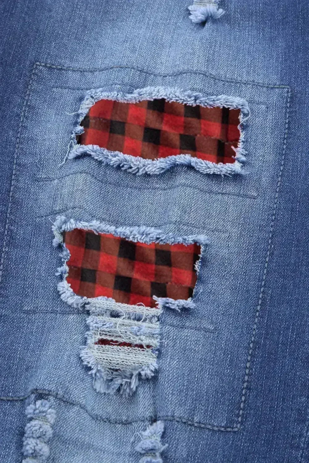 Jean boyfriend droit déchiré à carreaux bleu tendance