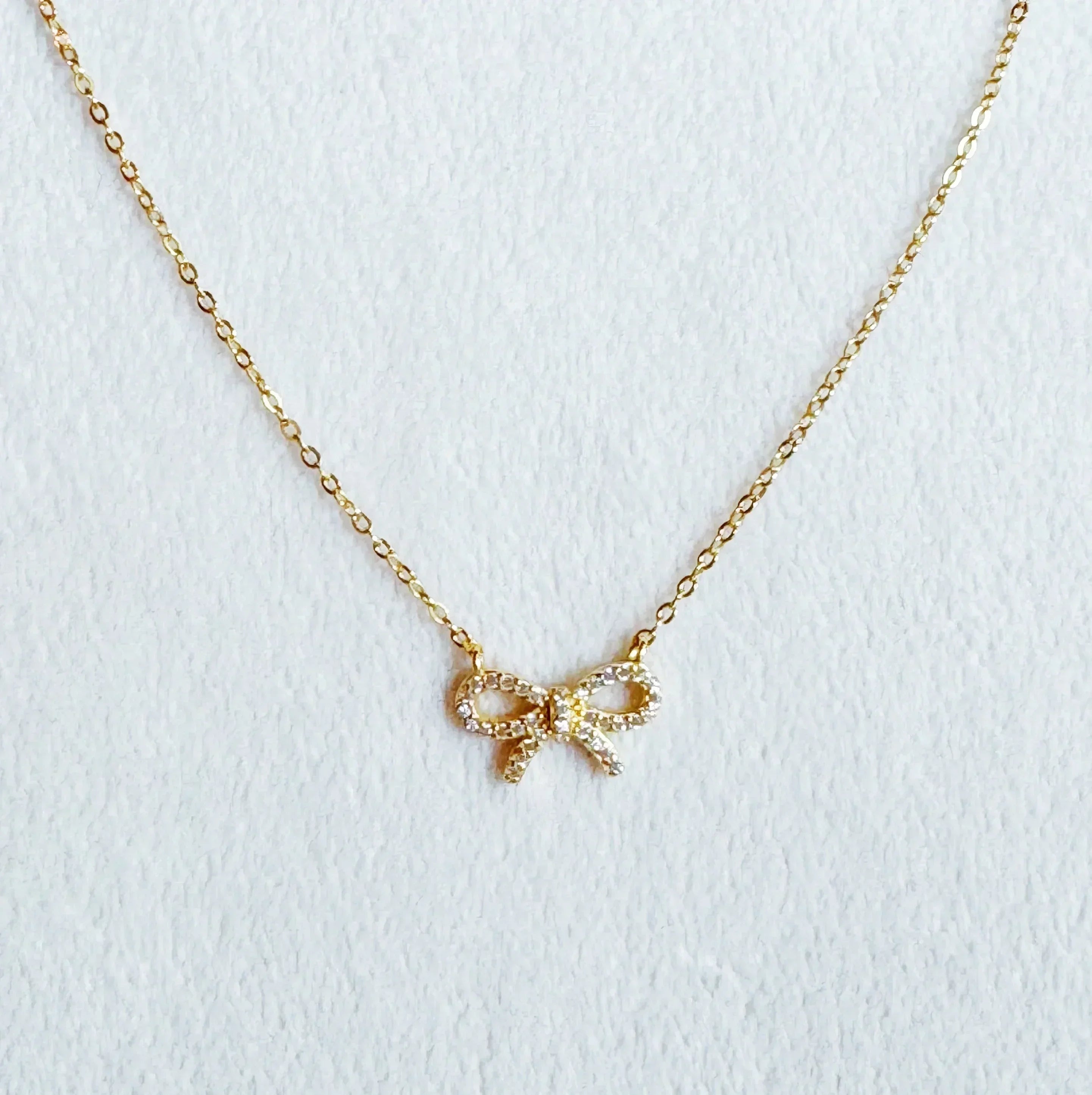 Collier en argent sterling avec nœud papillon chic Shine