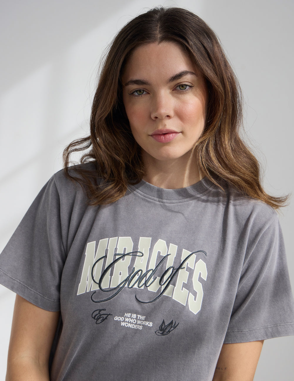 T-shirt court pour femme God of Miracles