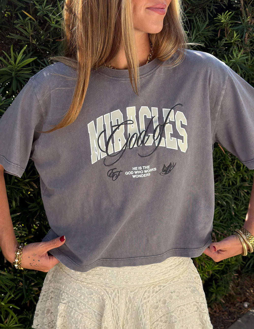 T-shirt court pour femme God of Miracles