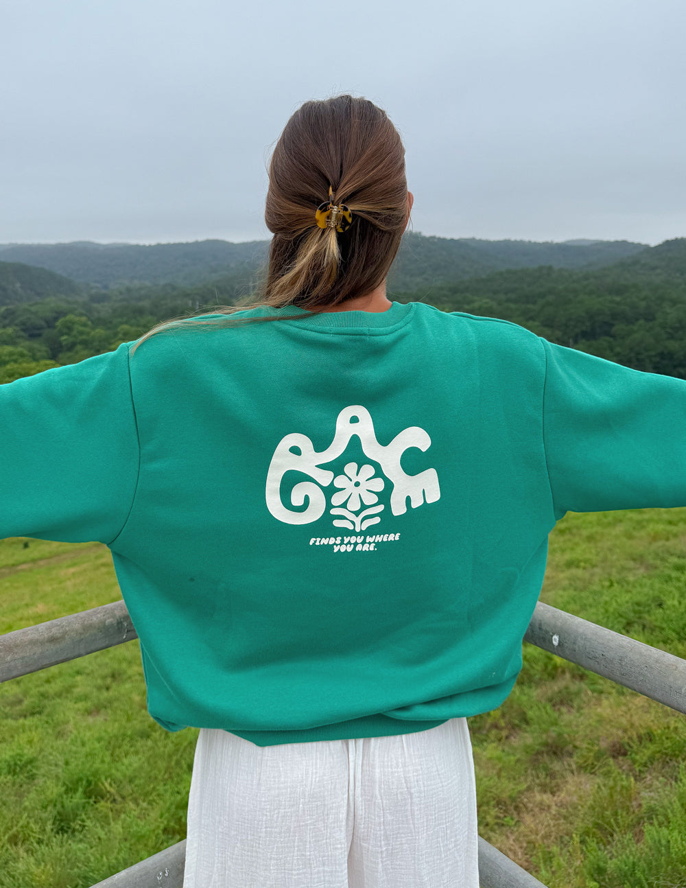 Col ras-du-cou unisexe Grace