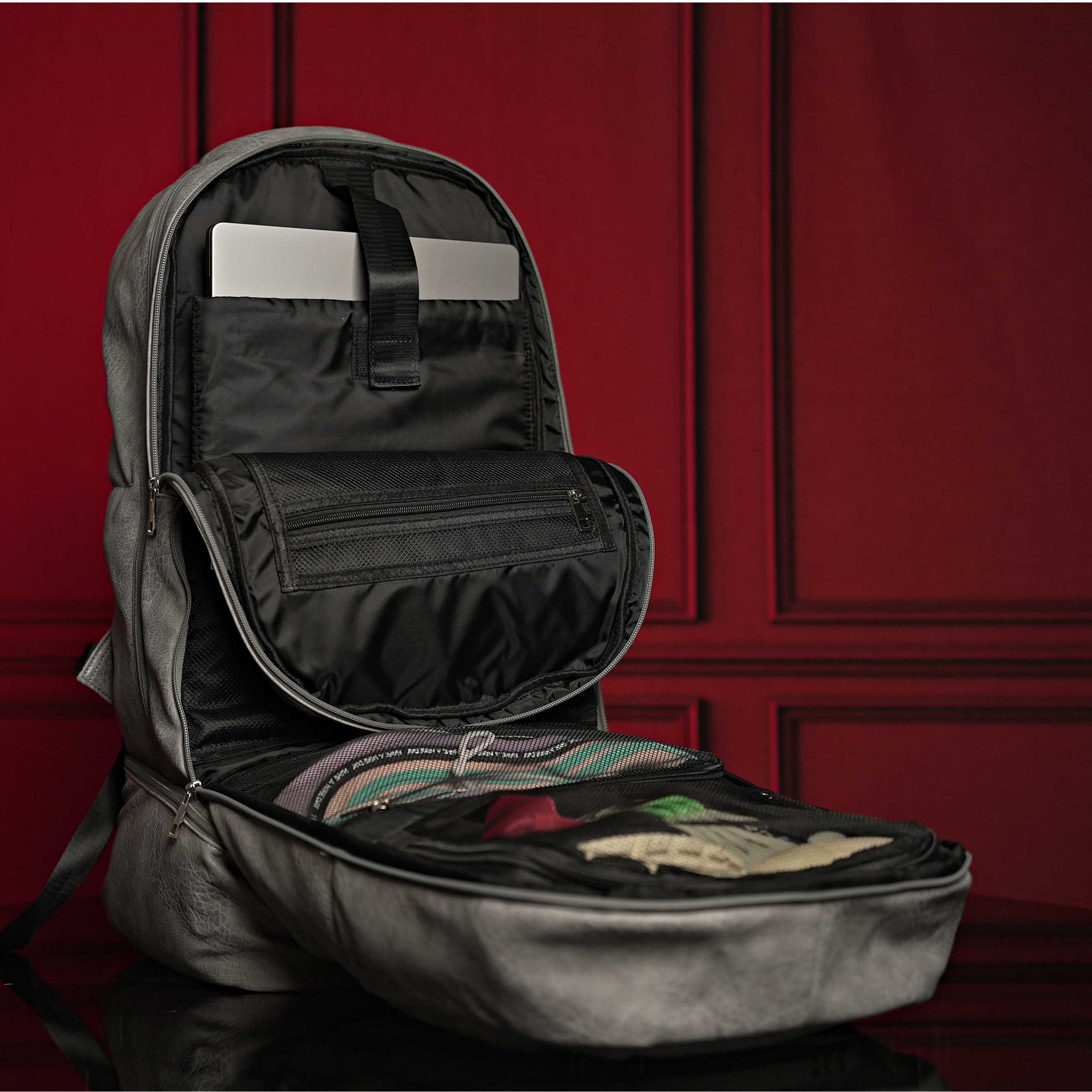 Sac à dos de cabine breveté en cuir gris (seulement 300 exemplaires)