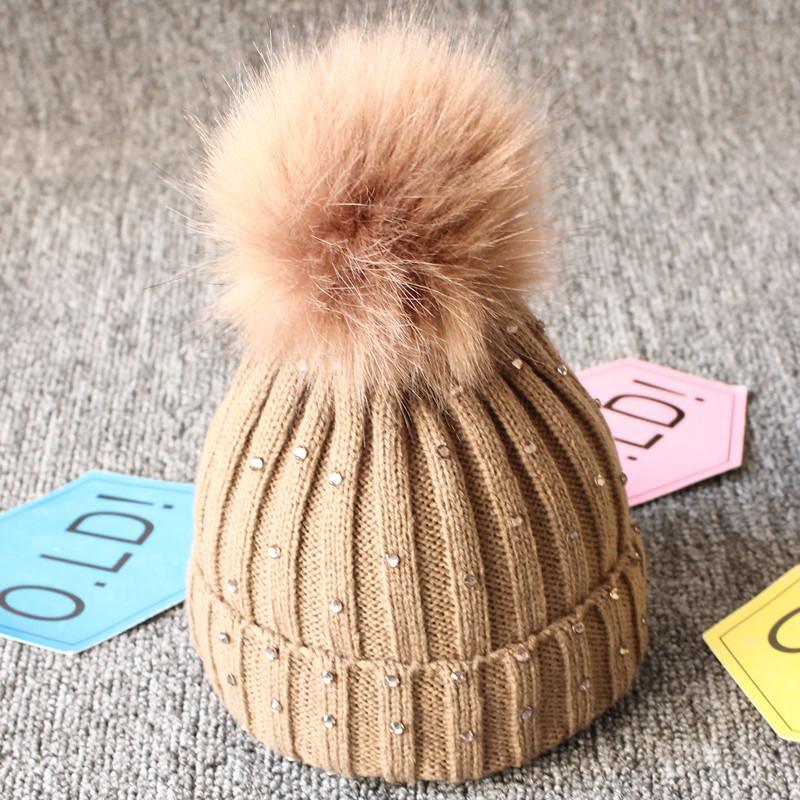 Tendance modeBonnet en fourrure tricotée chaude avec pompons pour bébés filles, idéal pour l'hiver, style élégant