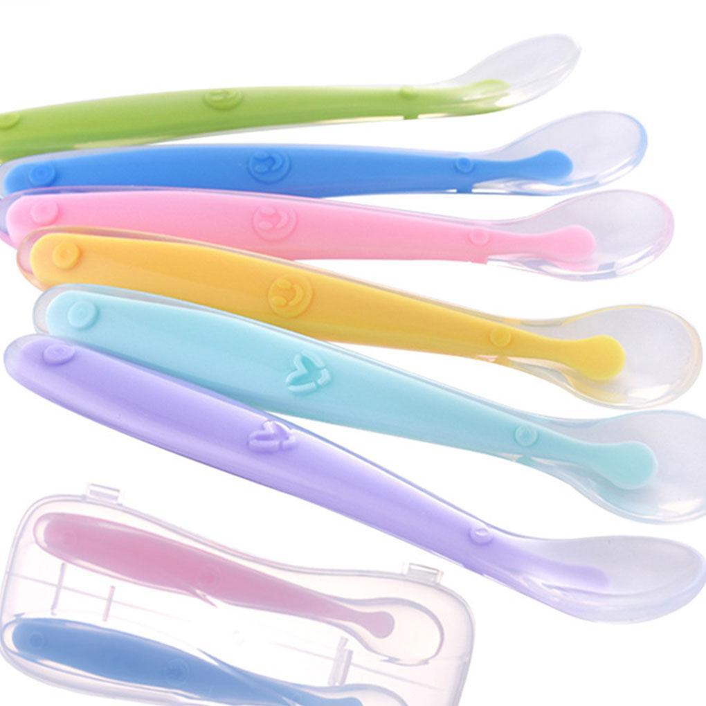Cuillère en silicone souple pour bébé, couleurs bonbon, détection de température, outils d'alimentation pour enfants, design unique, cadeau parfait
