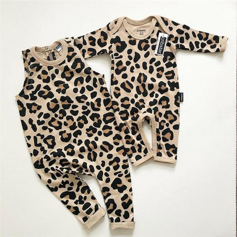 Bébé fille/ barboteuse léopard à manches longues ou sans manches pour bébés au design élégant et moderne