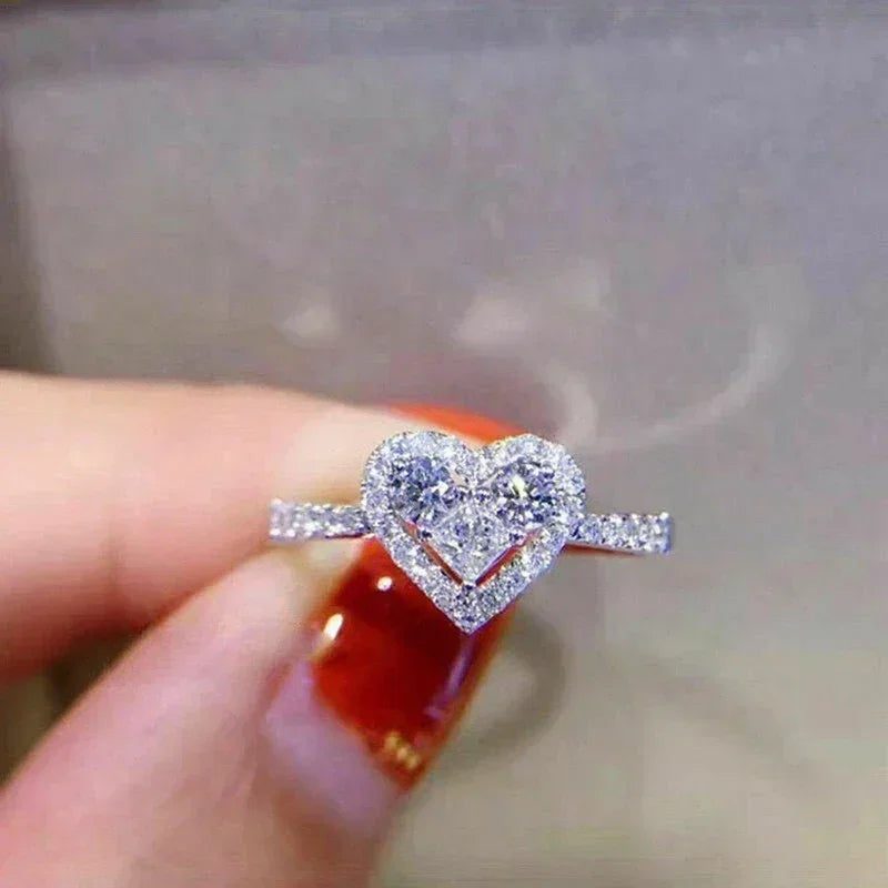 Bague Cœur Luxe Huitan pour Femme, Zircons Cubiques Scintillants Incrustés, Accessoires de Mariage Élégants, Bijoux Tendance à Porter au Quotidien