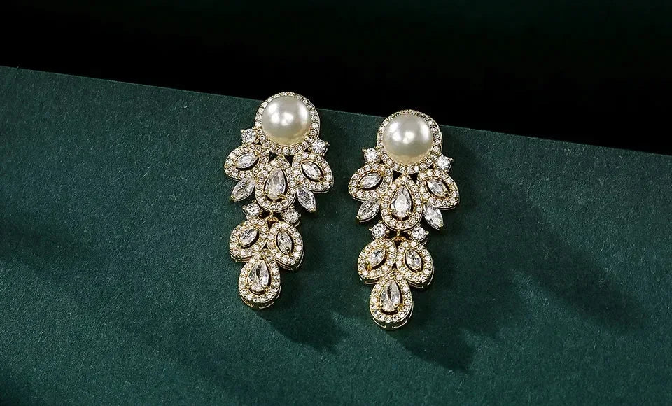 ZAKOL Nouvelle Mode CZ Zircon Cristal Feuille Dangle Boucles d'Oreilles pour Femmes Luxe De Mariage De Mariée Partie Bijoux
