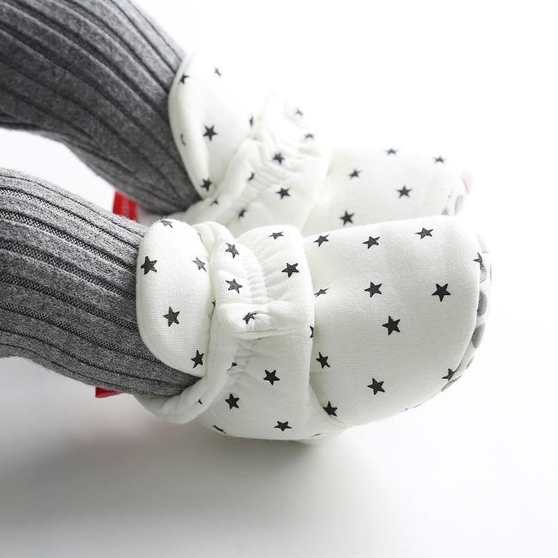 Chaussons de bébé élégants pour garçons et filles, chaussures pour tout-petits, couleur unie, premières chaussures, bottines en coton, hiver, doux, antidérapants, chauds, pour nouveau-nés et nourrissons