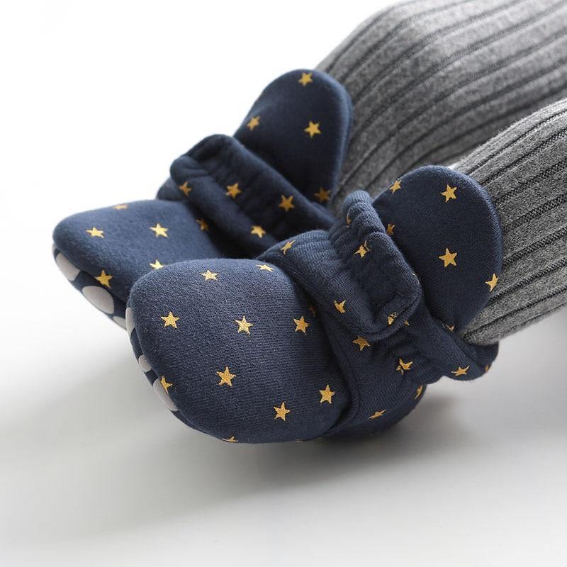 Chaussons de bébé élégants pour garçons et filles, chaussures pour tout-petits, couleur unie, premières chaussures, bottines en coton, hiver, doux, antidérapants, chauds, pour nouveau-nés et nourrissons