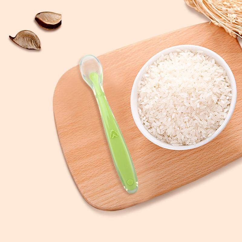 Cuillère en silicone souple pour bébé, couleurs bonbon, détection de température, outils d'alimentation pour enfants, design unique, cadeau parfait