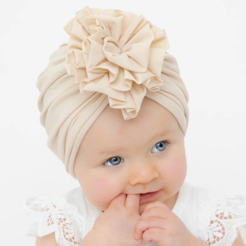 Turban pour bébé fille en coton tricoté, fait main avec fleur plissée, style élégant
