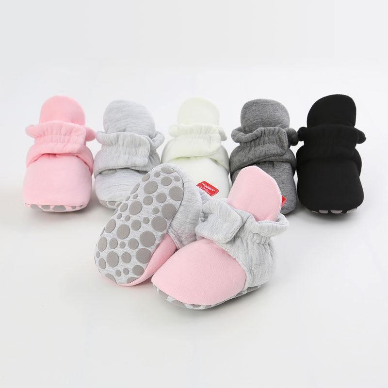Chaussons de bébé élégants pour garçons et filles, chaussures pour tout-petits, couleur unie, premières chaussures, bottines en coton, hiver, doux, antidérapants, chauds, pour nouveau-nés et nourrissons