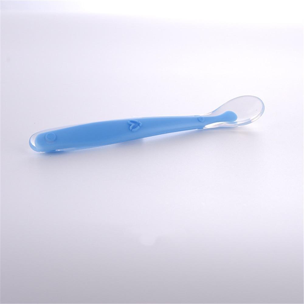 Nouvelles Cuillères en Silicone Souple Couleurs Bonbon Vaisselle Plats Alimentation Couverts Outils d'Alimentation pour Enfants