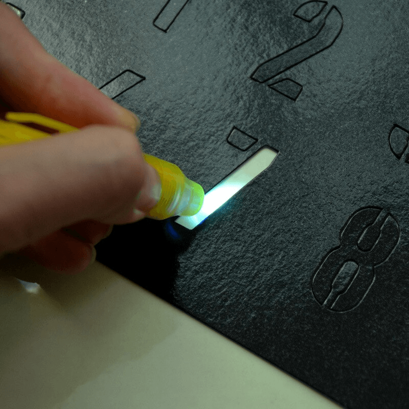 Tableau de dessin lumineux pour enfants A3 A4 A5 avec lumière - Bloc-notes magique amusant, tablette de dessin, stylo fluorescent, jouets lumineux russe anglais