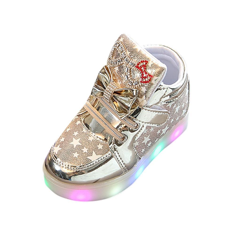Nouvelle Tendance Moderne Style de Mode Chaussures de Sport Bébé Fille Baskets Étoile Lumineuse Enfant Décontracté Coloré Lumineux LED Chaussures Baskets