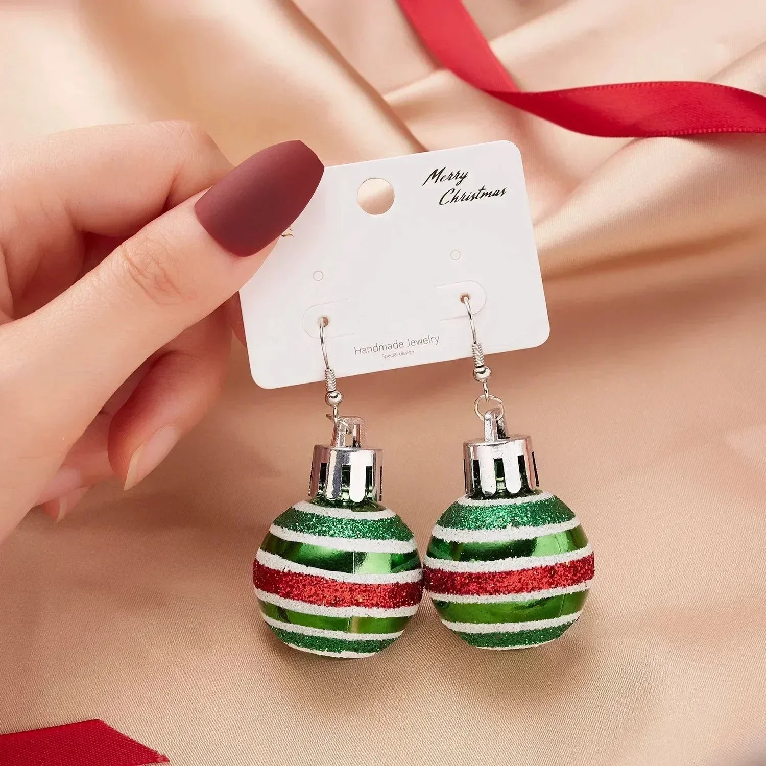 Rinhoo Noël Cercle Rond Cœur Cerf Élans Pendentif Boucles D'oreilles Perçantes Crochet D'oreille Boucle D'oreille Bijoux pour Femmes