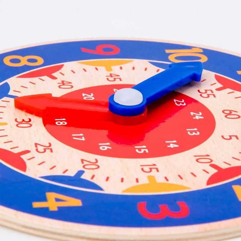 Horloges en bois éducatives populaires, jouets d'apprentissage précoce pour enfants, horloges colorées pour la cognition des heures, minutes et secondes.
