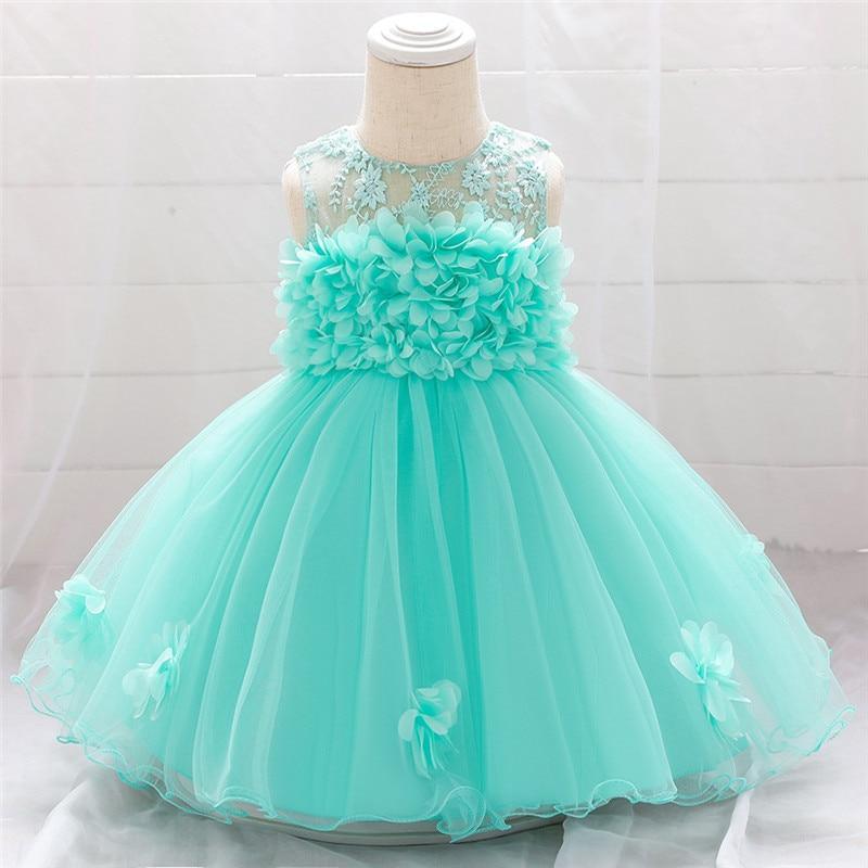 Robes de baptême en dentelle et tulle élégantes et luxueuses faites à la main pour bébés filles, idéales pour les fêtes et les mariages