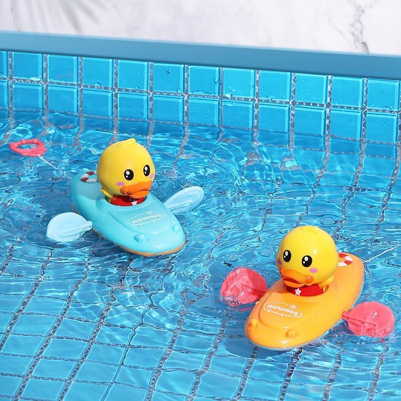 Jouets de bain pour bébé dessin animé, jouet d'eau classique en forme de canard à tirer pour bébé, jouet de bain pour l'éducation précoce du nourrisson, jouet de natation de plage pour enfants.