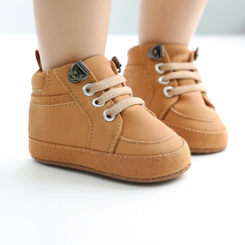 Chaussures bébé premières marches montantes en cuir souple antidérapantes pour nouveau-né