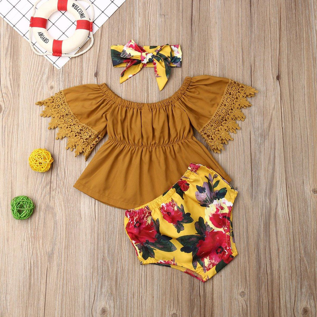 Tenues élégantes de luxe fleuries pour bébés filles nouveau-nés et tout-petits, comprenant un haut solide à épaules dénudées, un short fleuri et un bandeau avec nœud.