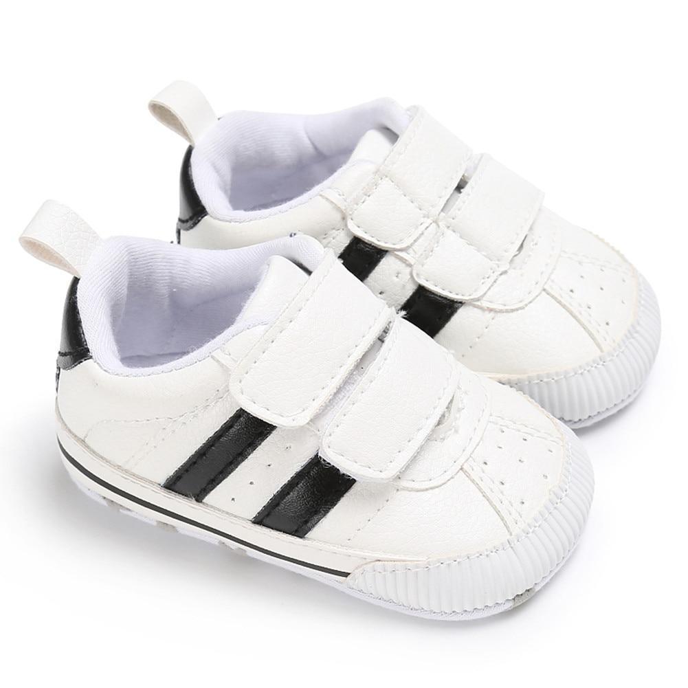 Chaussures de marche souples à scratch en cuir antidérapantes pour bébés garçons et filles