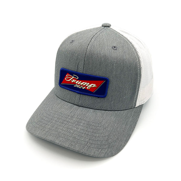 Casquette Trump avec nœud papillon brodé