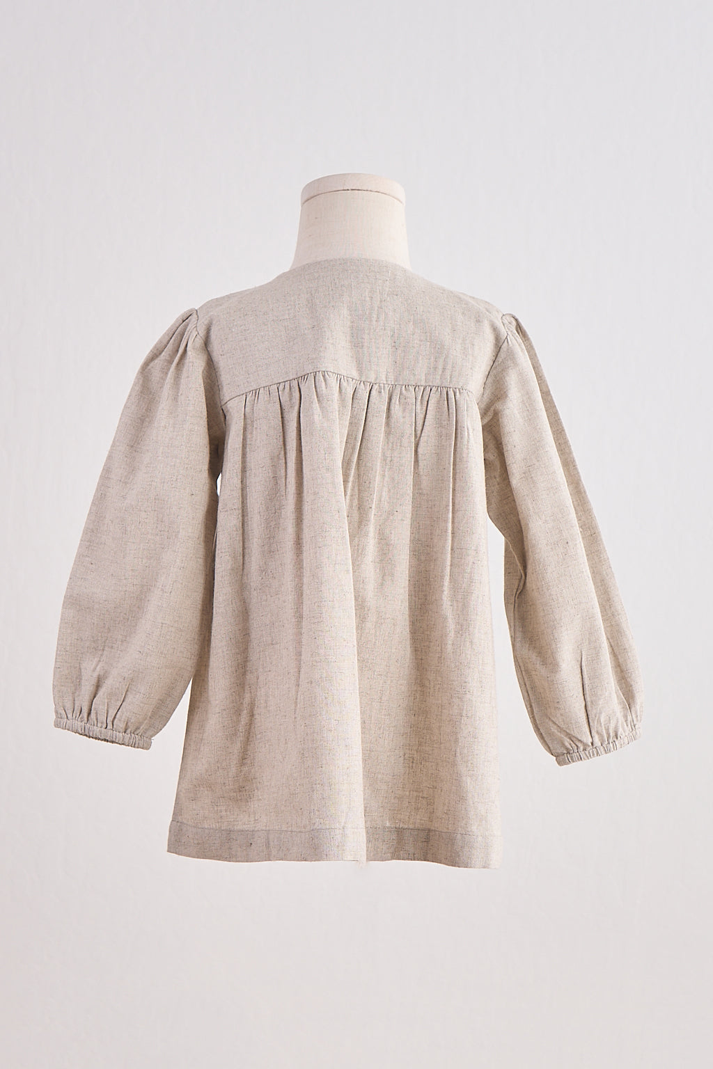 Robe en lin brodée florale grise pour fille