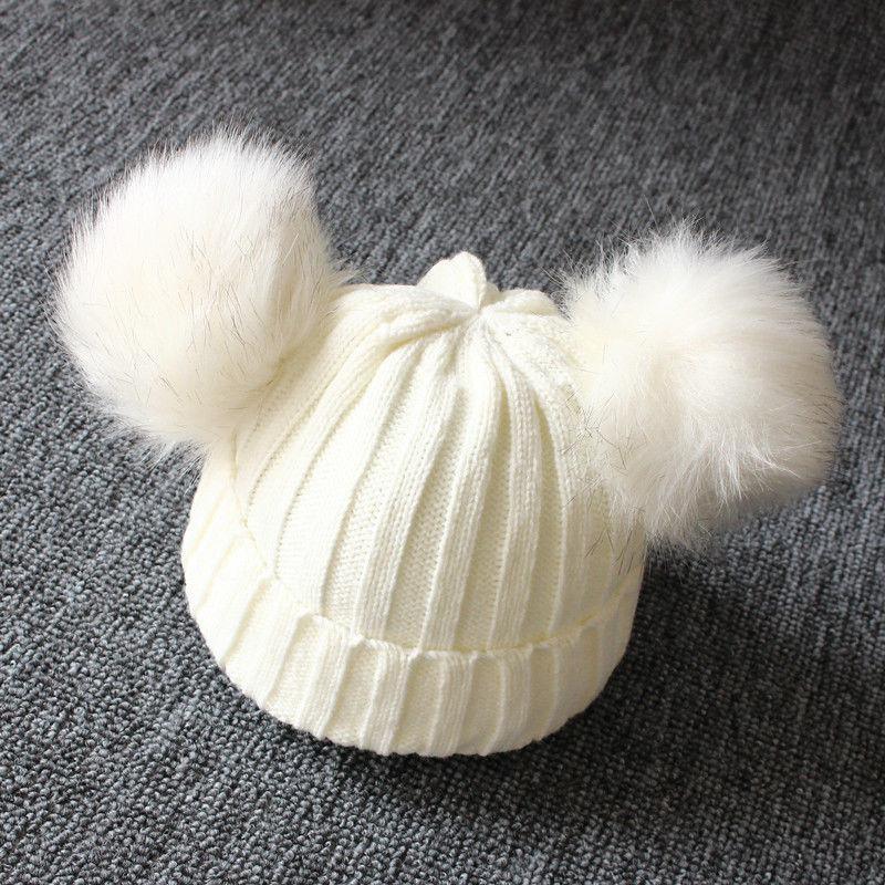Bonnet tricoté chaud d'hiver pour bébés filles avec pompons en fourrure, uni, chaud, mignon, adorable, pour filles bébés, au design de luxe moderne