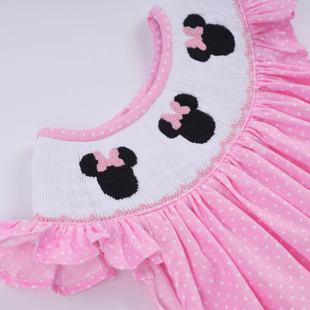 Ensemble pantalon à pois à volants smocké à la main, personnage rose