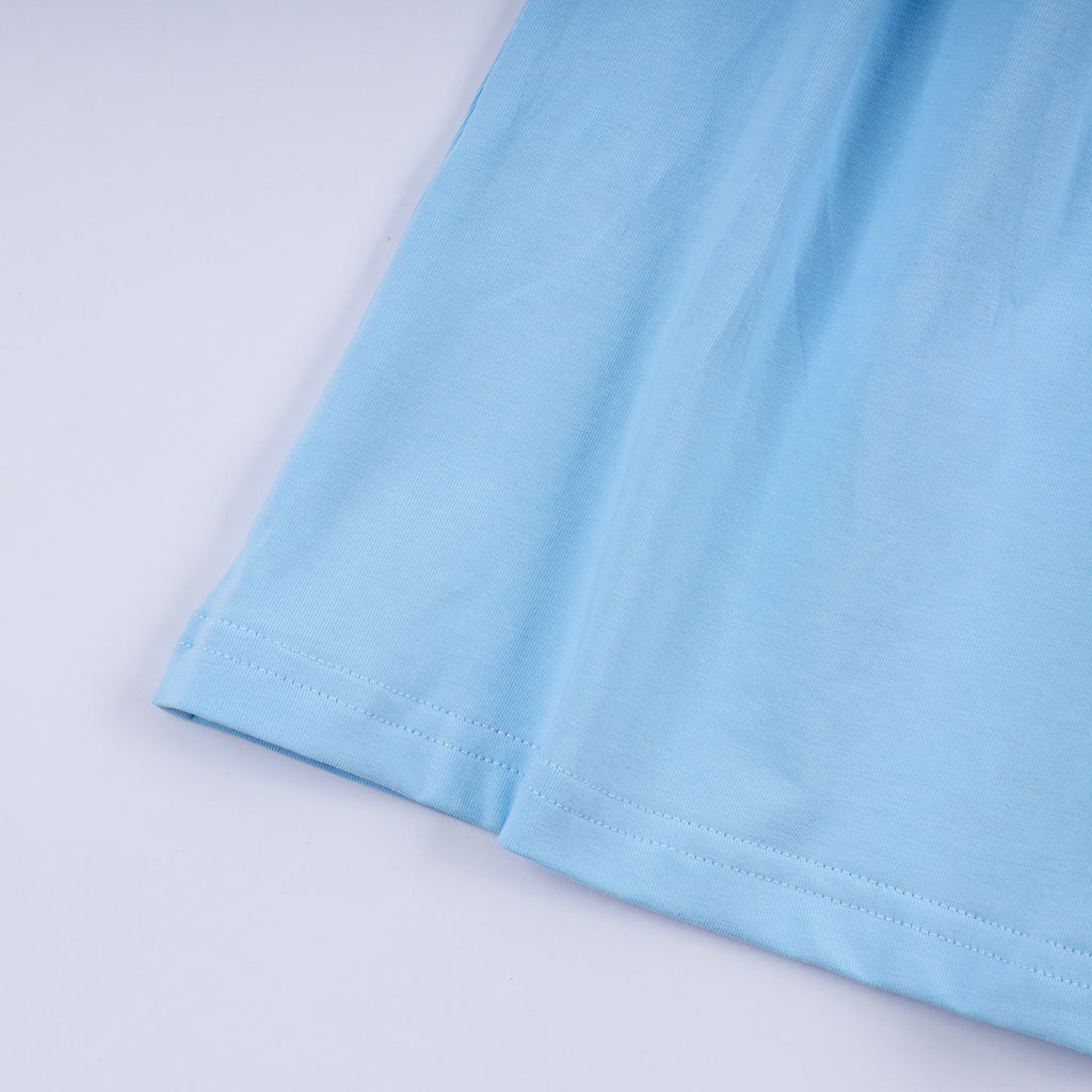 Robe bleue smockée à la main Nativité