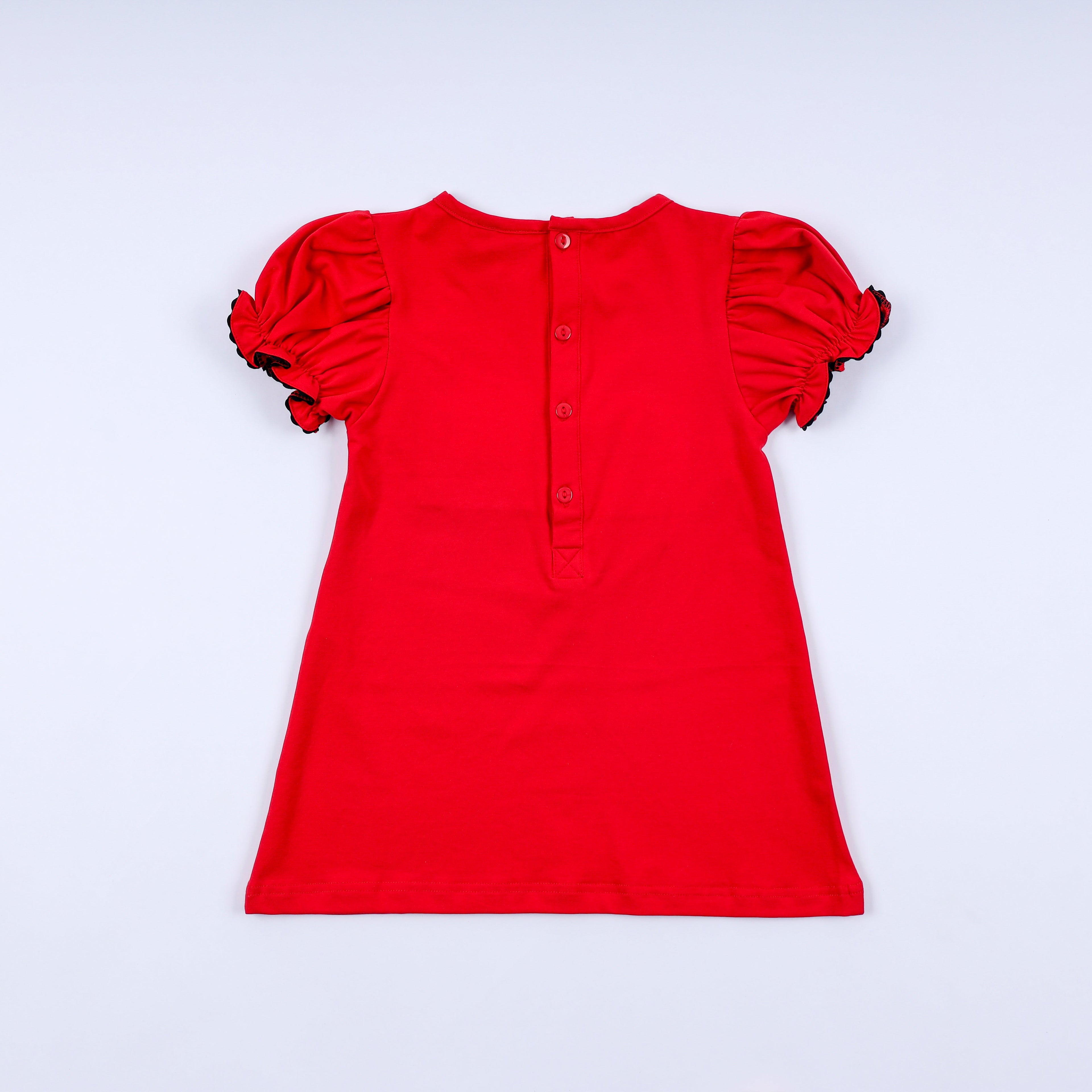 Robe smockée à la main personnage rouge