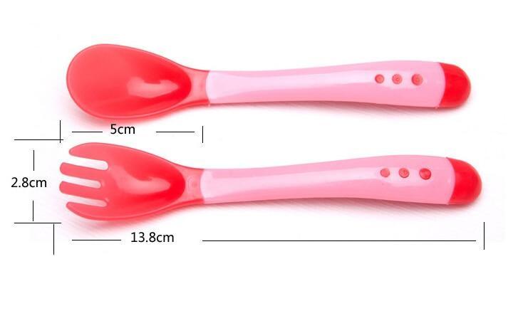 1 ensemble vaisselle pour enfants, fourchette et cuillère en silicone souple sensibles à la température, assiette, couverts, outil d'alimentation unique pour bébés garçons et filles