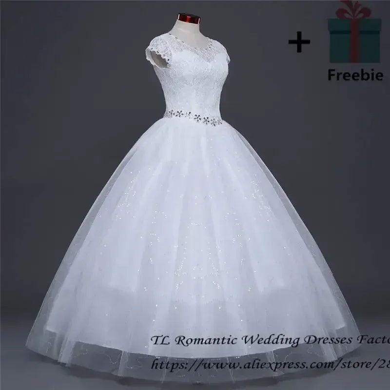 Robe de mariée grande taille, photo réelle, rouge, blanche pure, dentelle, col rond, paillettes, robes de mariée pas cher, robes de princesse, HS587