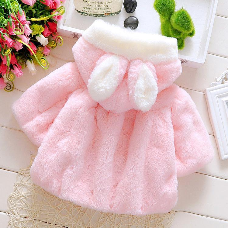 Manteau-cape chaud en fourrure avec oreilles de lapin mignonnes pour petites filles, style élégant et moderne, pour l'hiver
