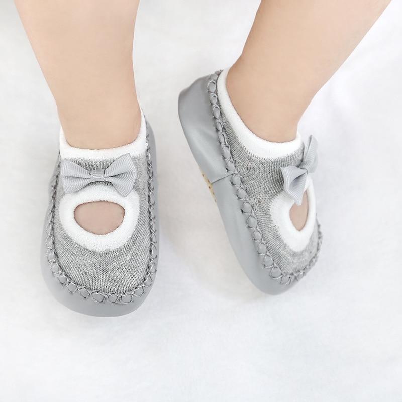 Chaussettes Bébé à Semelles en Caoutchouc Chaussettes Infantiles Nouveau-nés Enfants Chaussettes de Sol Antidérapantes à Semelle Souple pour Enfants